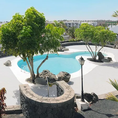 Apartamento Om Con Piscina Y Vistas Al Mar