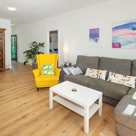 Apartamento Om Con Piscina Y Vistas Al Mar Costa Teguise